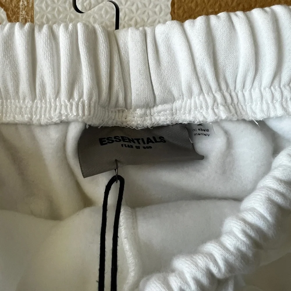 Essential Joggers - Picture 5 of 5